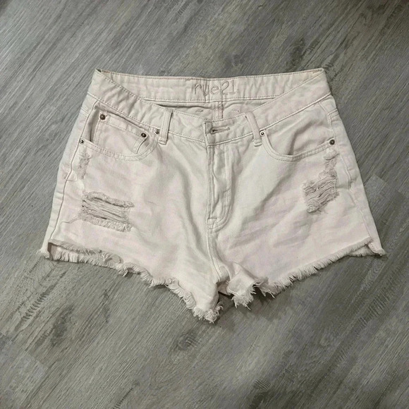 Rue 21 jeans shorts Sz 6 , 🏖️ 🏝️ ☀️ - Picture 1 of 4